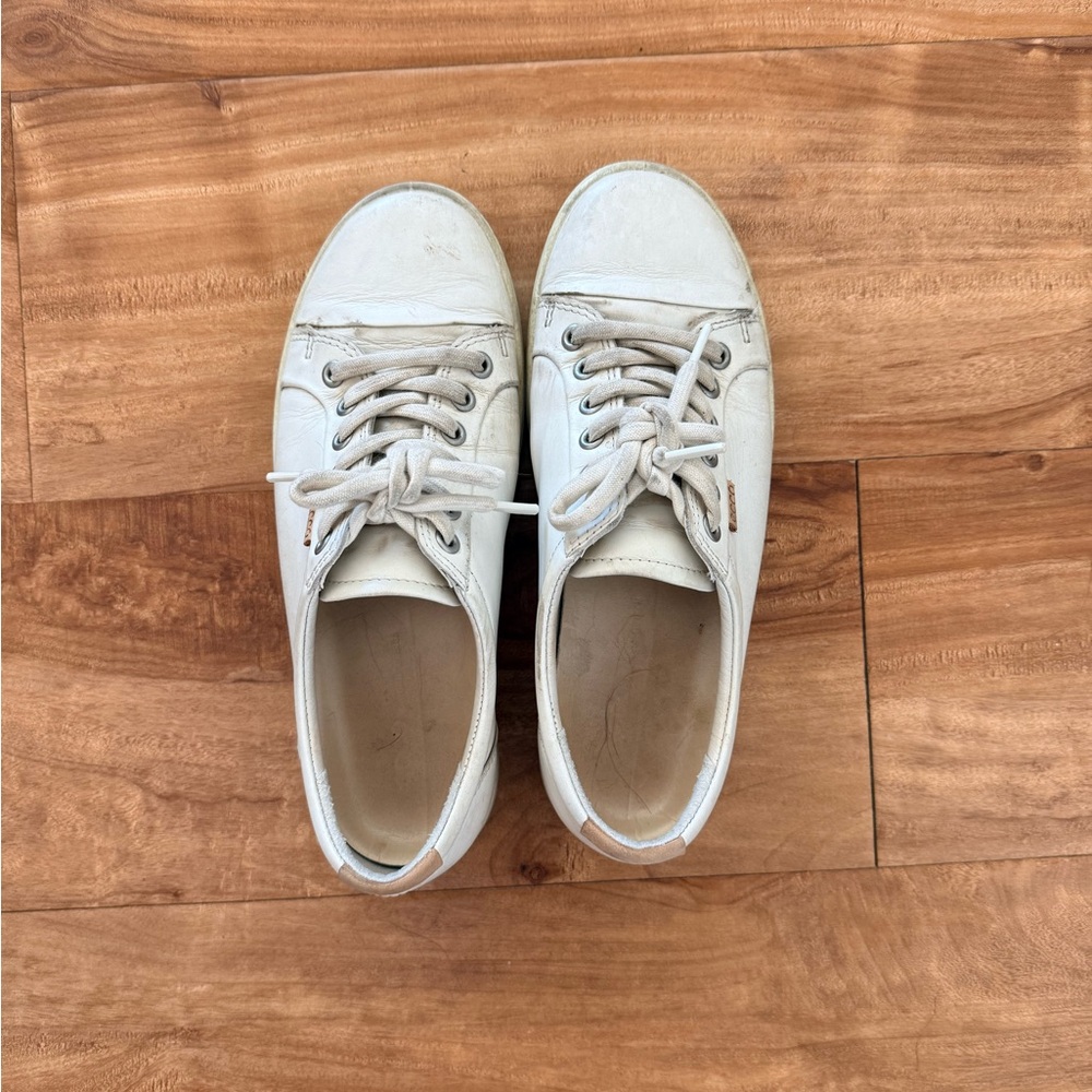 Ecco Women's Cream Sneakers